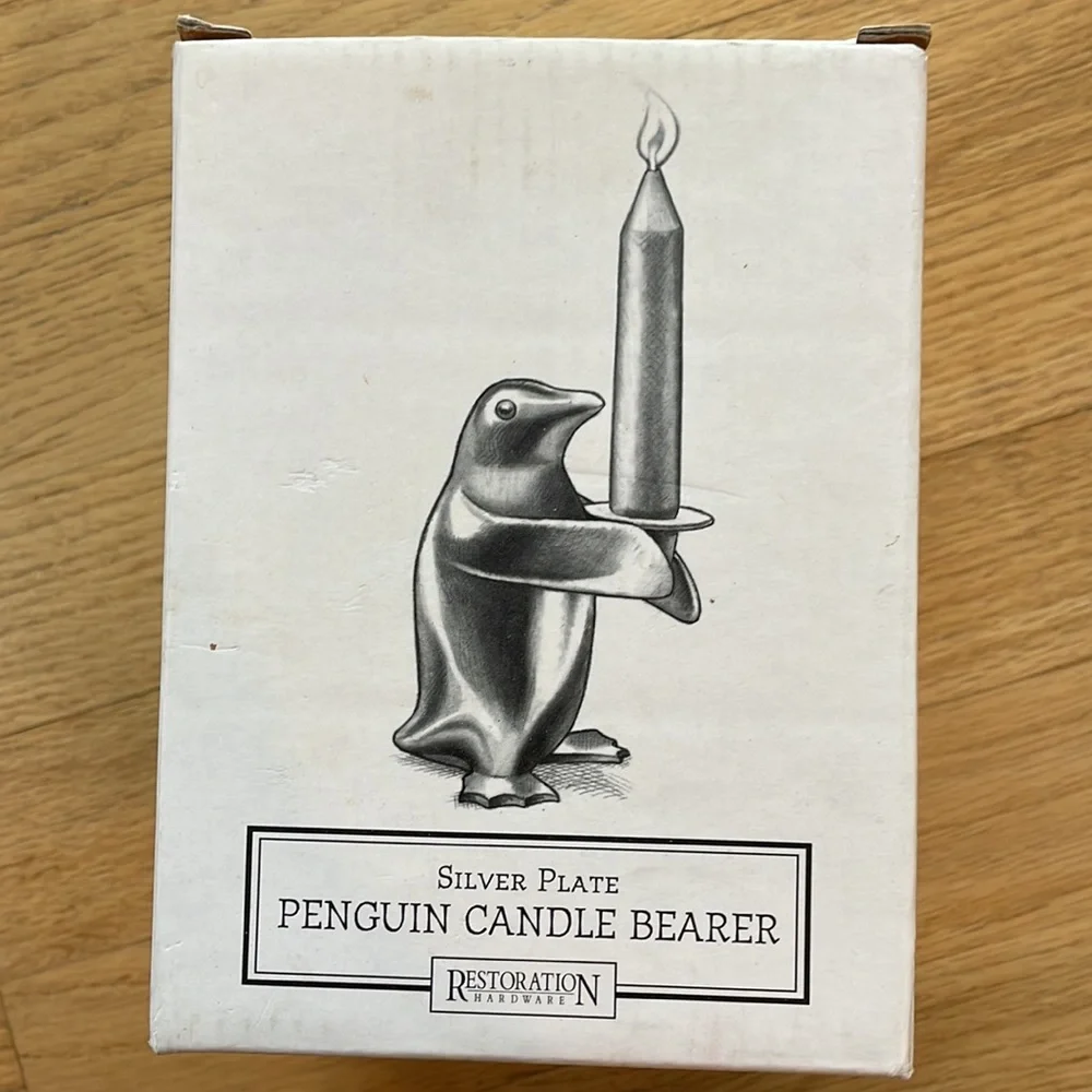 Silver plate🐧holiday candle holder